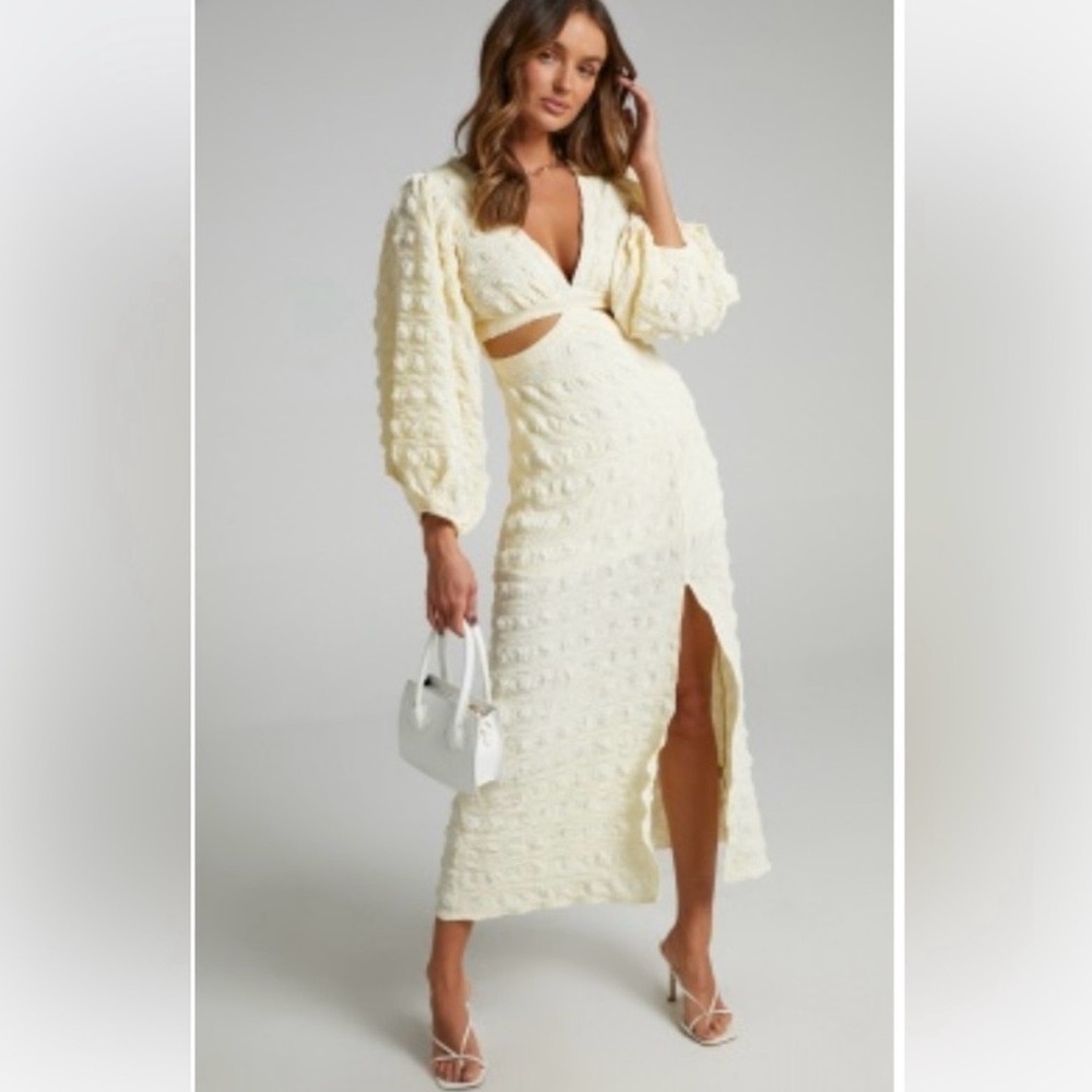Romantic Showpo “Tabatha” Butter Yellow Cut-Out Maxi Dress 💛✨ size US 6